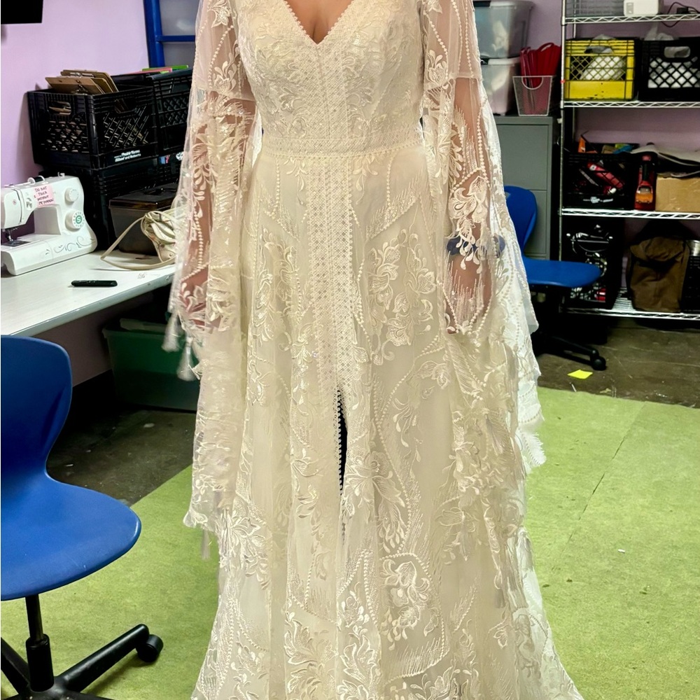 Whimsical White Lace Wedding Dress